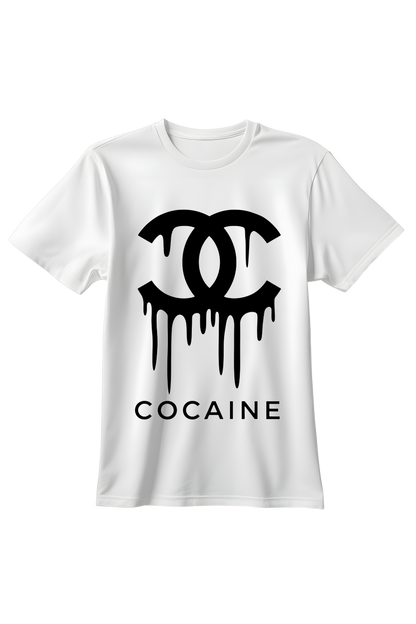 Biała koszulka męska z czarnym nadrukiem Cocaine i motywem ściekającego logotypu w stylu streetwear.